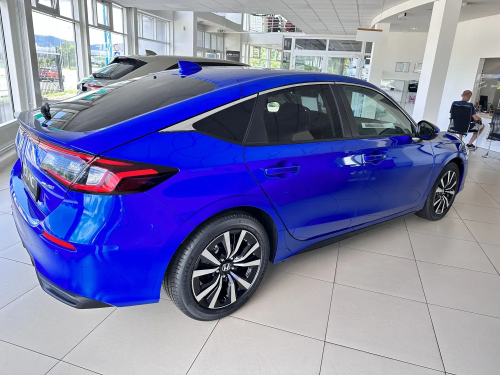 CIVIC 2.0 i-MMD e:HEV HYBRID. Výbava ELEGANCE. IHNEĎ K ODBERU! - fotografia 6