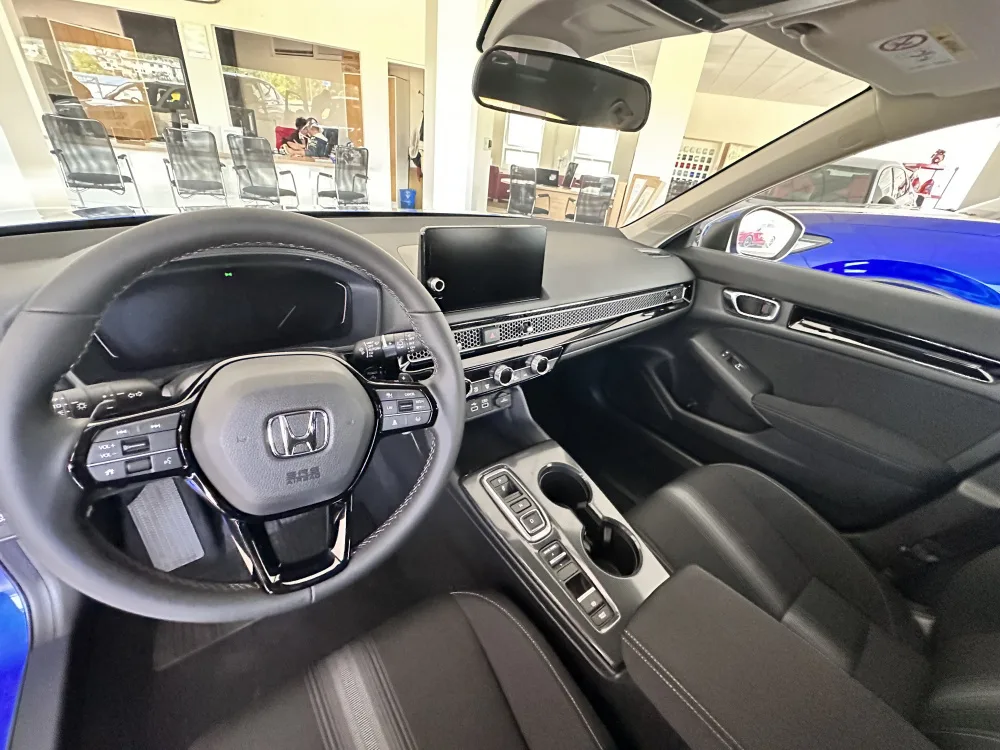 CIVIC 2.0 i-MMD e:HEV HYBRID. Výbava ELEGANCE. IHNEĎ K ODBERU! - fotografia 9